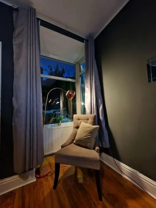 Stunning 3 Bedroom Near Ng Hospital Sheffield Prázdninový dům